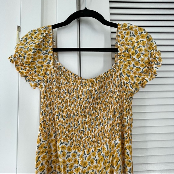Faithfull the Brand Della Jumpsuit Yellow Floral | S PETITE - Picture 4 of 7